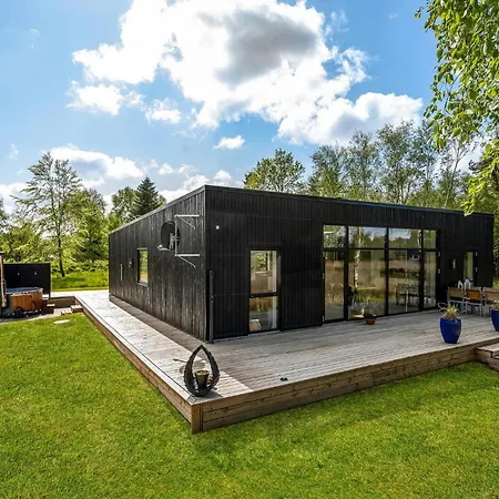 4 Bedroom Gorgeous In Holiday home Fur