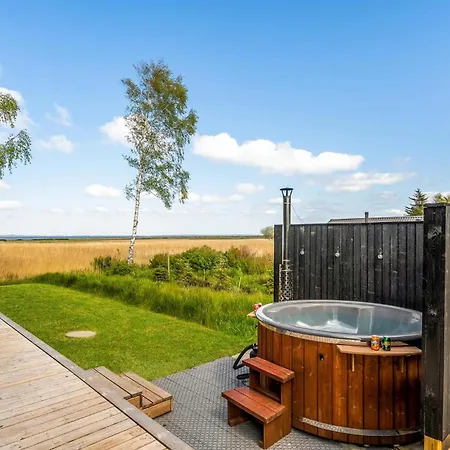 Holiday home 4 Bedroom Gorgeous In
